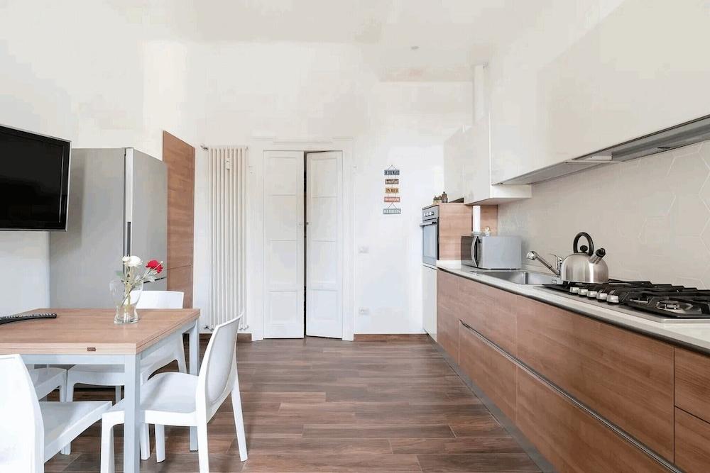 Isola View Renovated Apartment