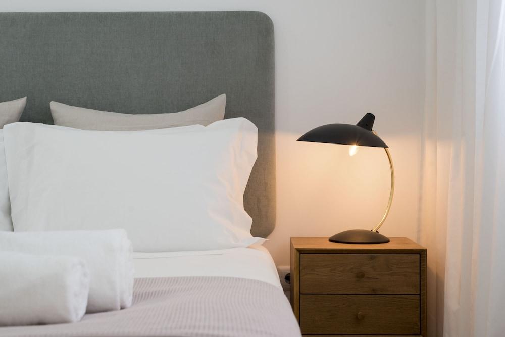 Bruno's Downtown Apartment