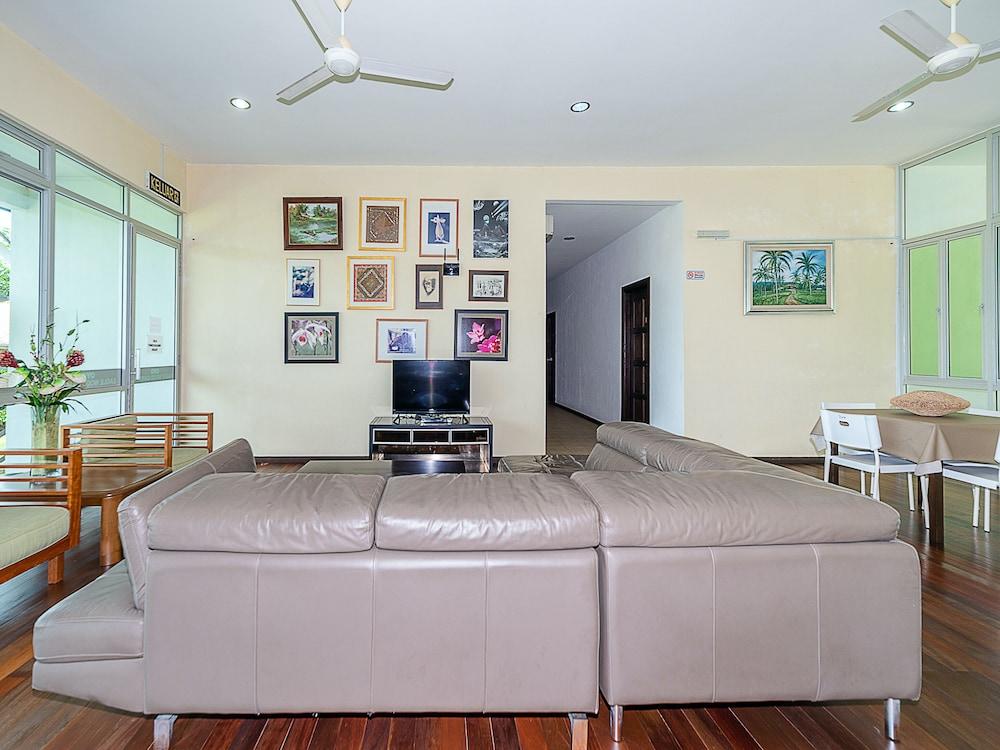 Hotel O Eagle Wood Garden