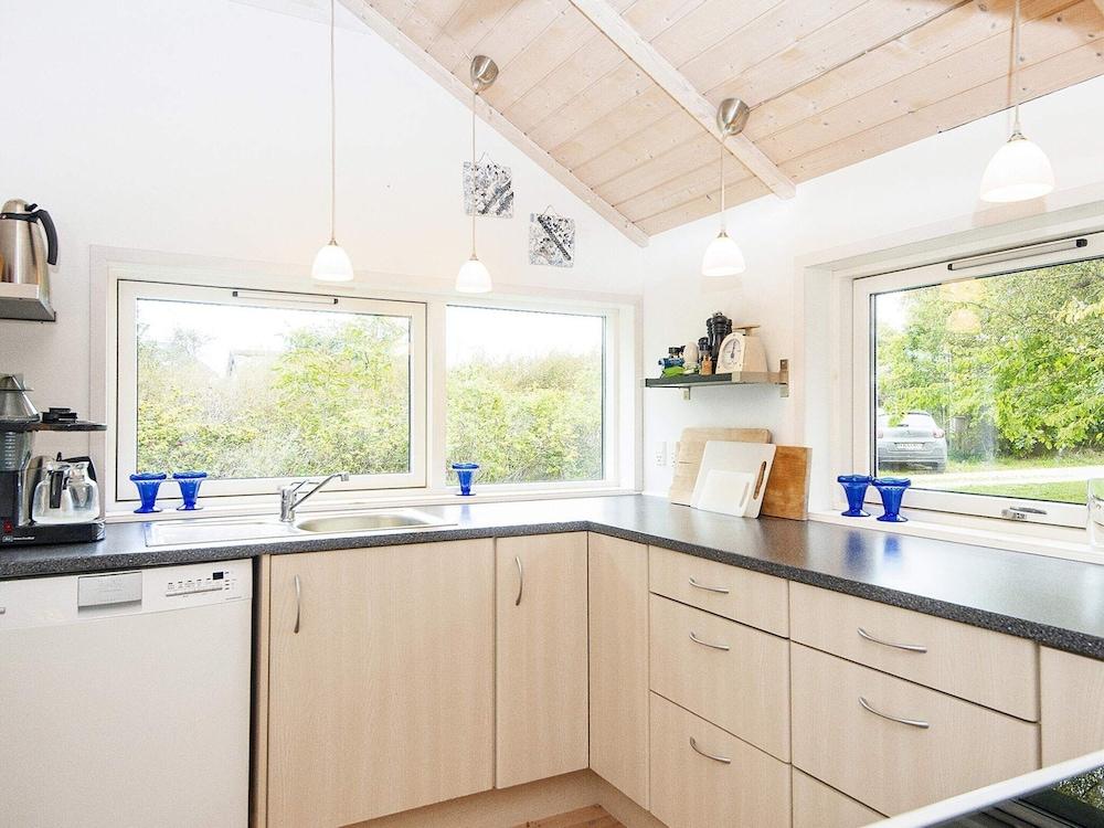 8 Person Holiday Home in Allingabro-by Traum