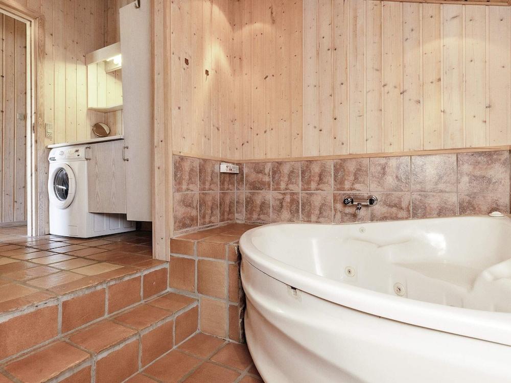 6 Person Holiday Home in Hadsund-by Traum