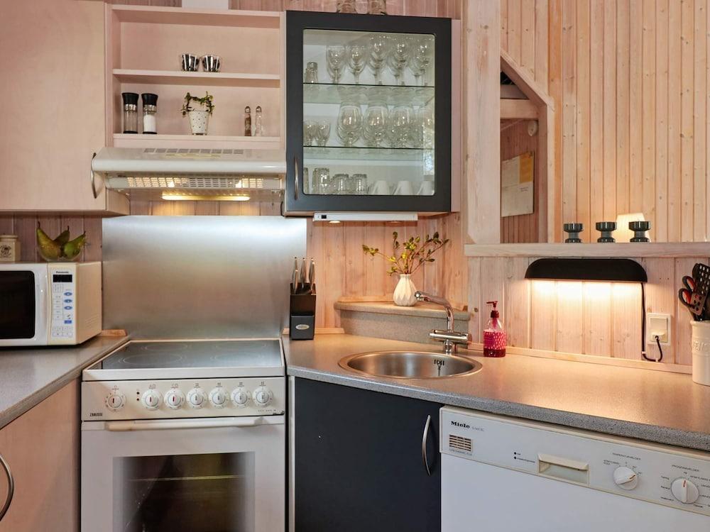 Unique Seaside Holiday Home in Hadsund near Terrace