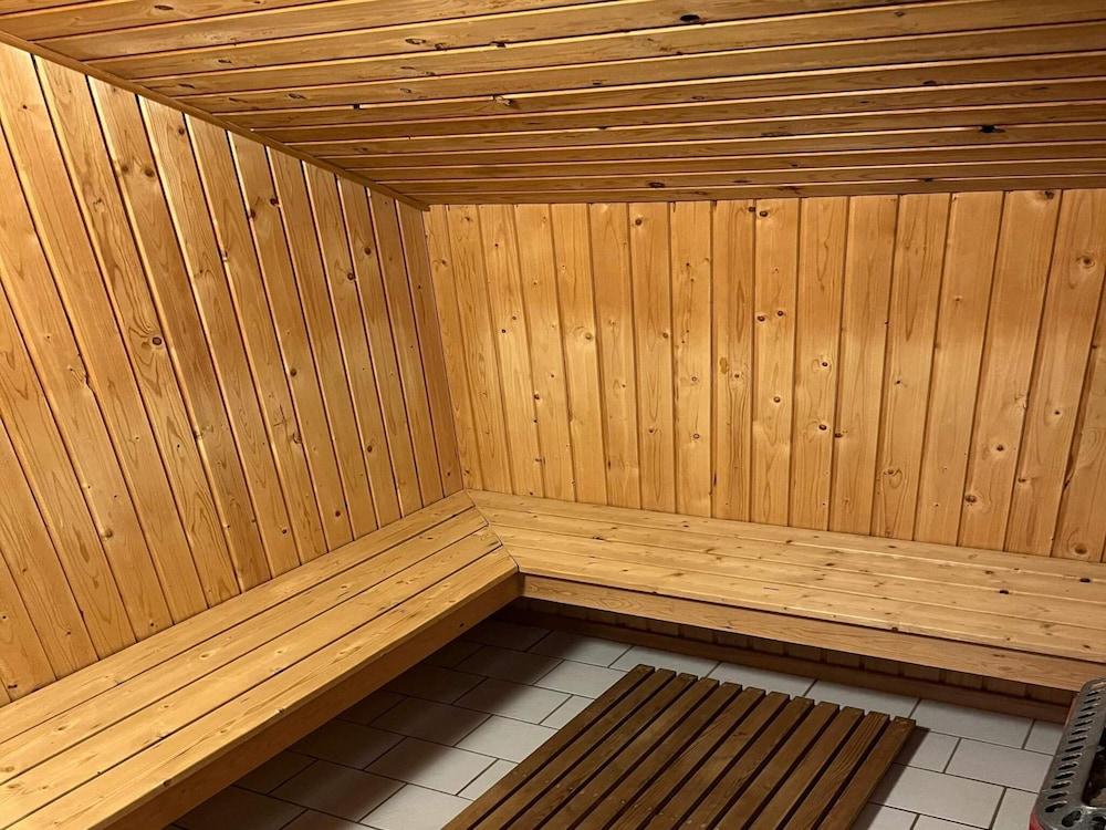 Modern Pool House With View - By Traum Ferienwohnungen