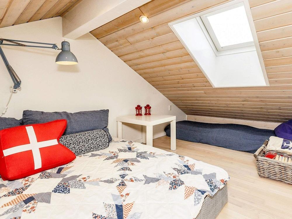 6 Person Holiday Home in Vaeggerlose-by Traum