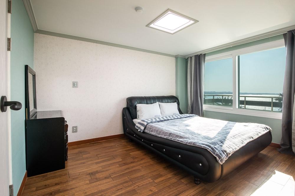 Jeju Tovice Condo Ocean
