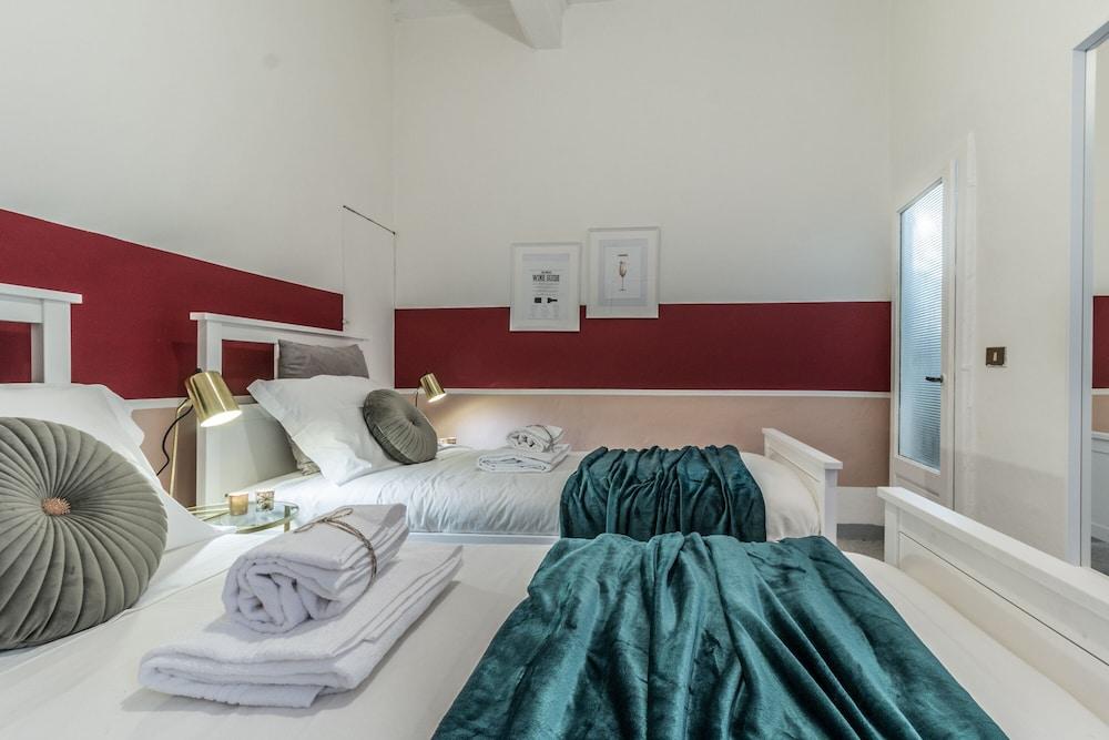 Wine Apartments Florence Sangiovese
