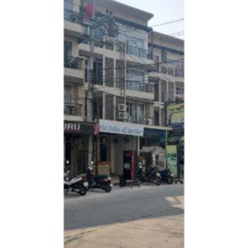 COZY Rooms @ Lengkee