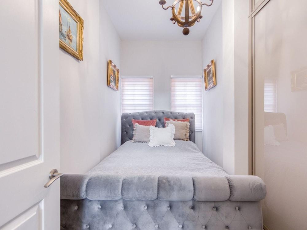 Apartment in Folkestone Near Sandgate Beach