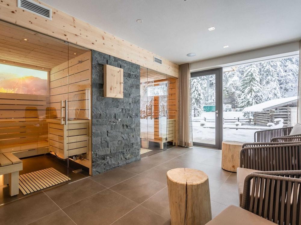 Chalet in Saalbach Near Ski Lift and Sauna