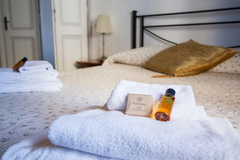 Sunny Apartment Navona Sq