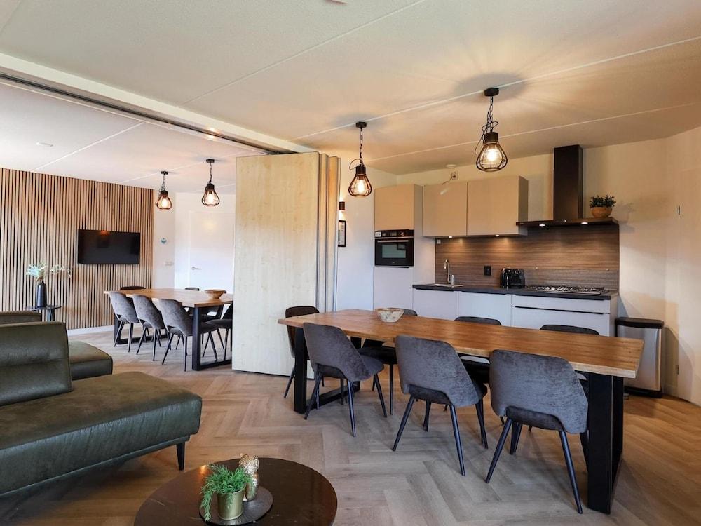 Detached Bungalow with Decorative Fireplace near Veluwe