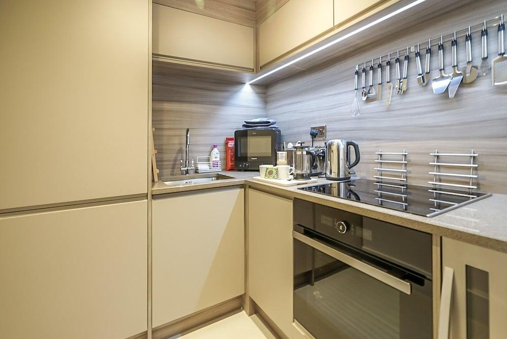 Chocolets - The Henry Isaac Suite