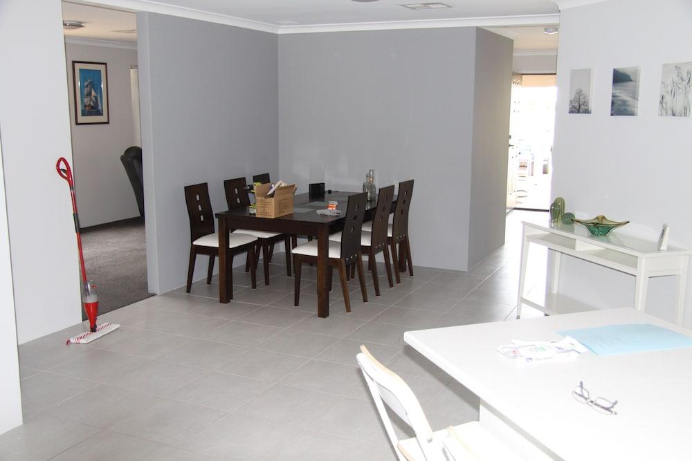 Warnbro Beach Family Accommodation