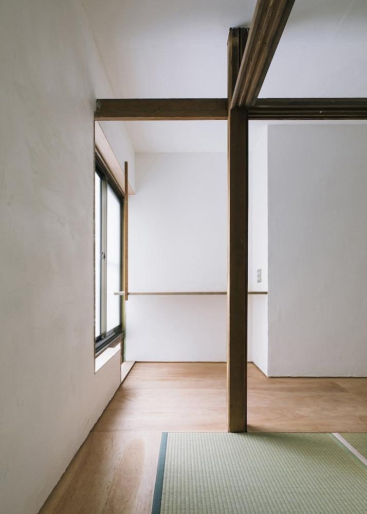 Atelier & Hostel Nagisa-Ura