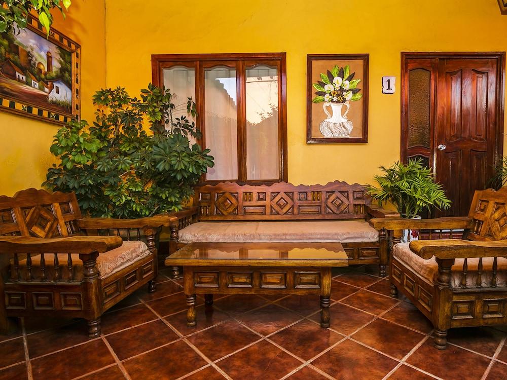 OYO Posada De Los Angeles, Pátzcuaro