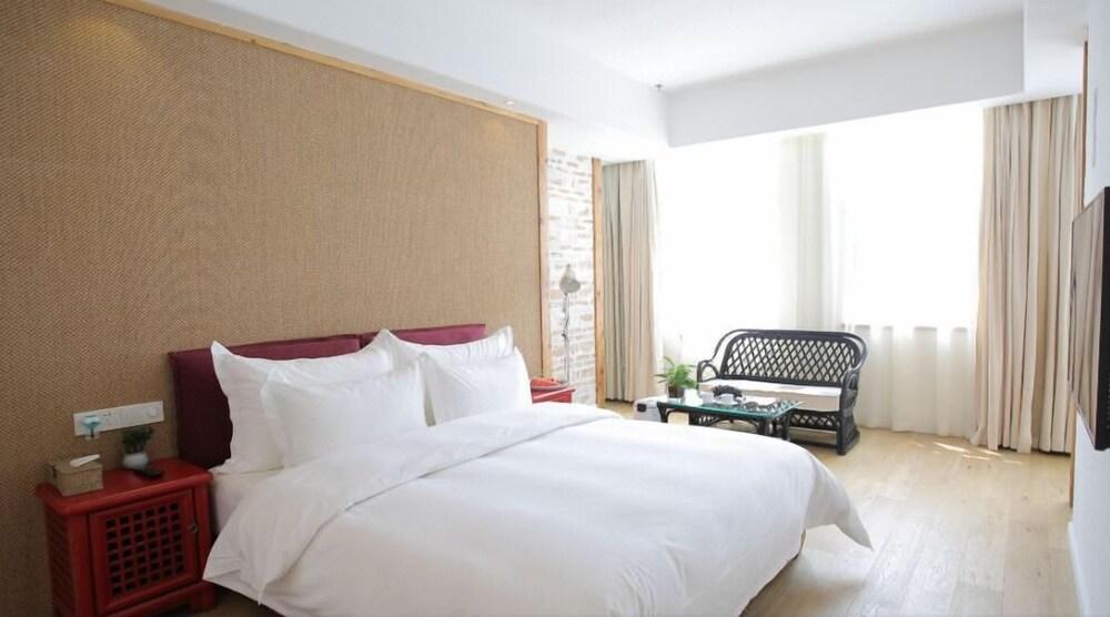 Zuo You Ke Hotel Bell & Drum Tower