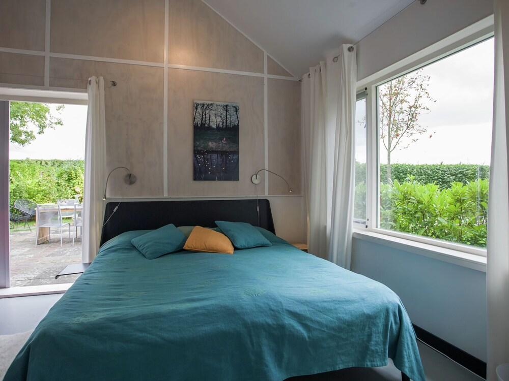 Lovely Cottage near Sea in Groede