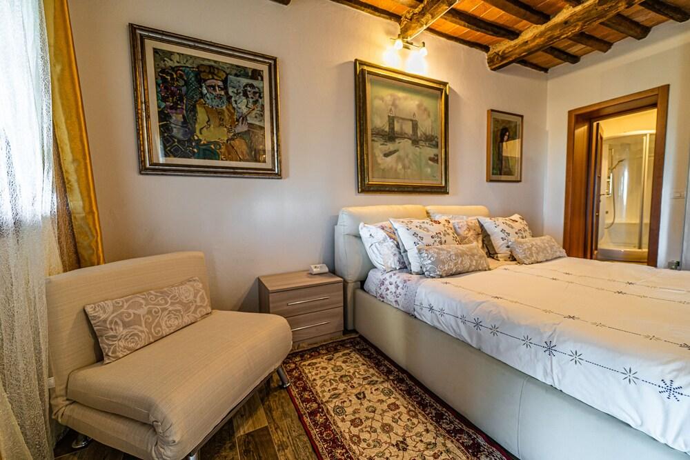 Appartamenti Casa Santi