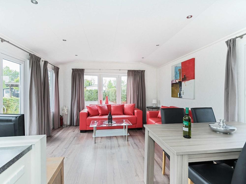 Chalet in Parc de Kievit With Private Garden