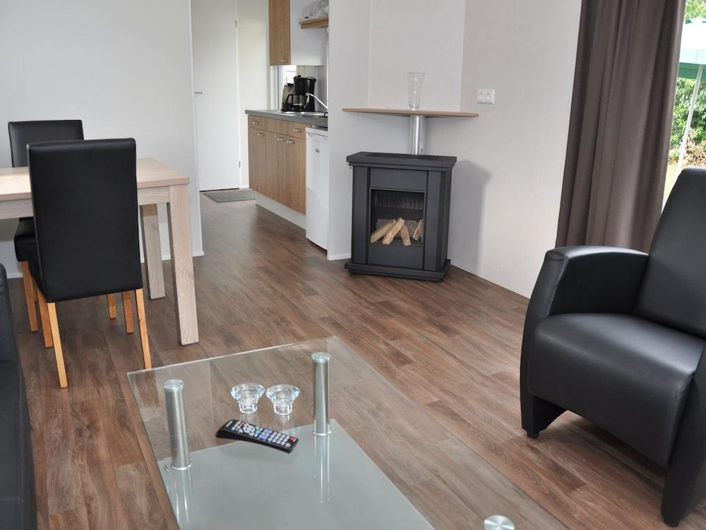 Chalet in Parc de Kievit With Private Garden