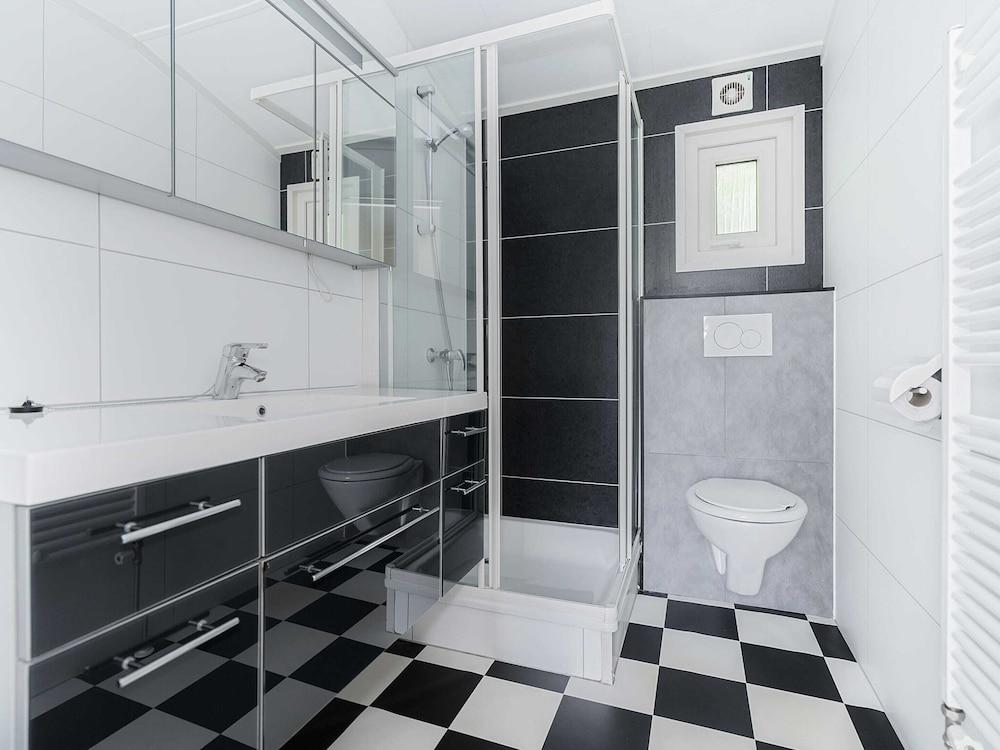 Chalet in Parc de Kievit With Large Garden