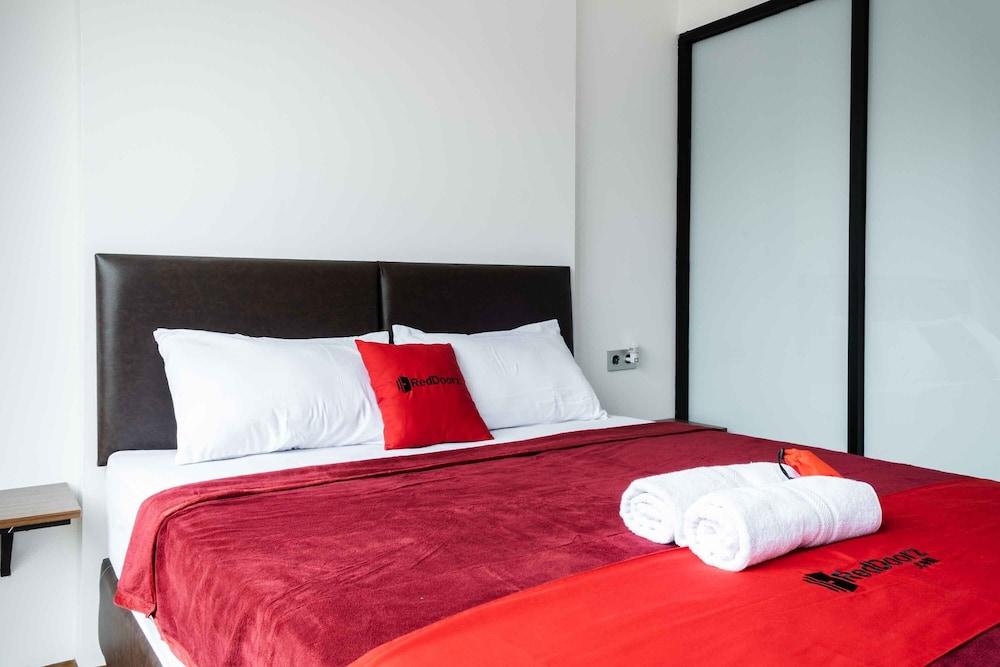 RedDoorz Plus near ICE BSD 2