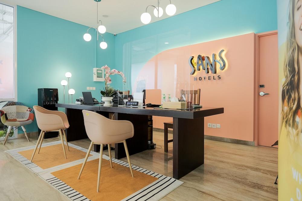 Sans Hotel Puri Indah Jakarta