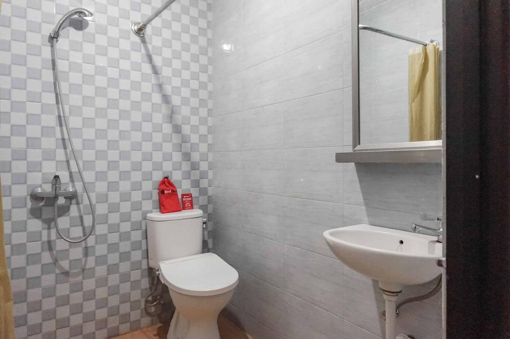 RedDoorz @ Bukit Dieng 2