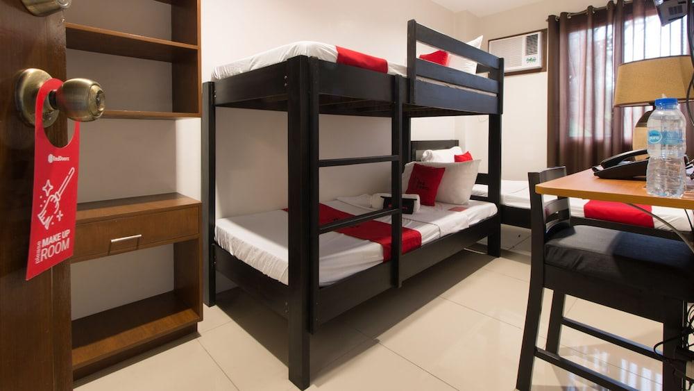 RedDoorz Plus @ Diola Villamonte Bacolod