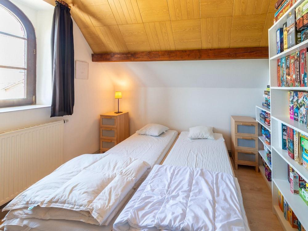 Ludogite: Lover's Retreat