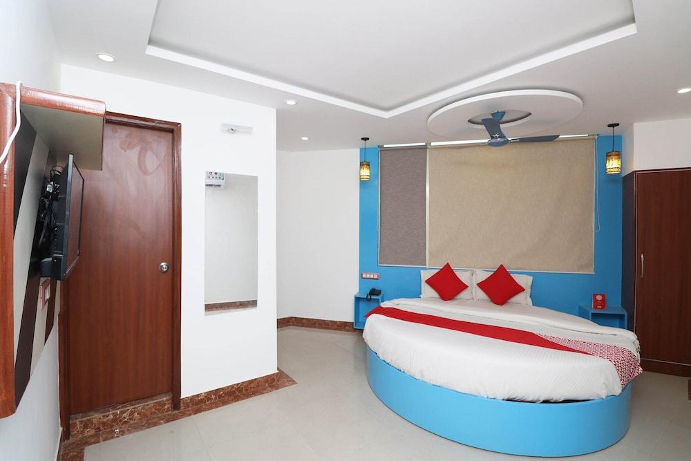 OYO 29952 D Comfort Residency