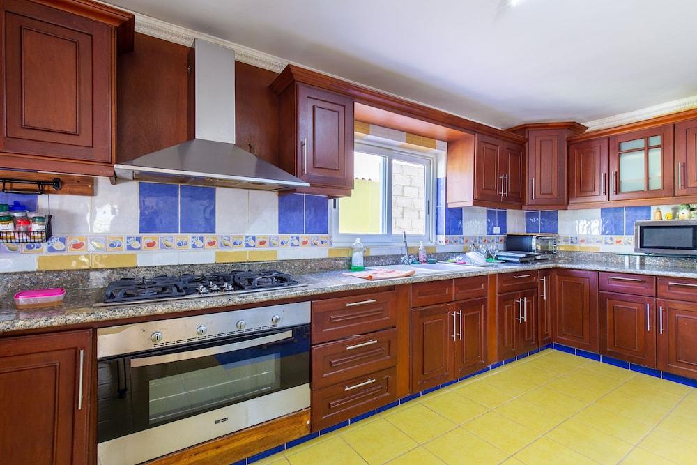 Breathtaking Family Designer Villa w/ Private Pool & Tropical Garden