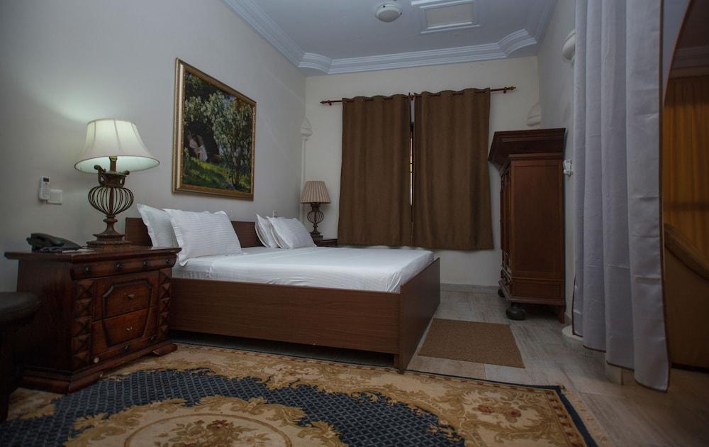 Aborigines beach resort