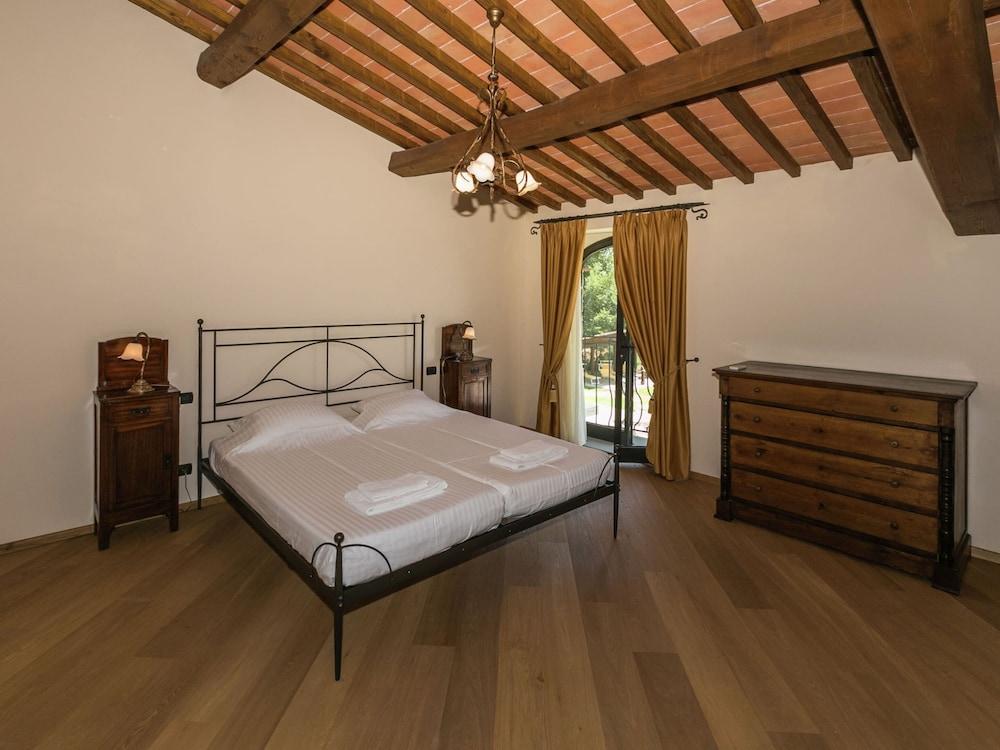 Scenic Stay in Poppi With Pool