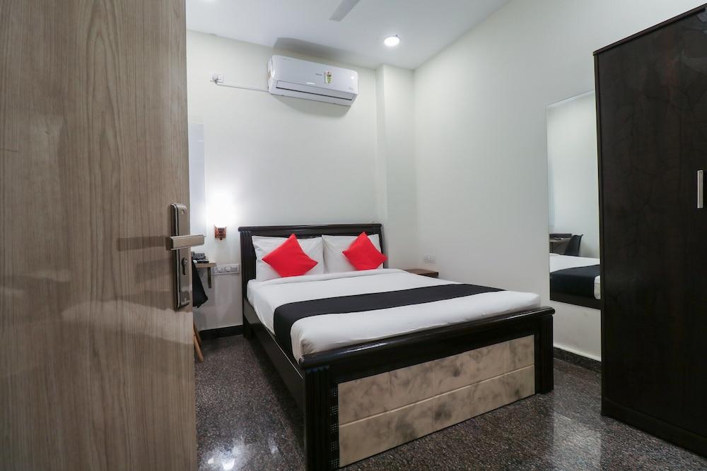 Capital O 67657 Schmear Suites