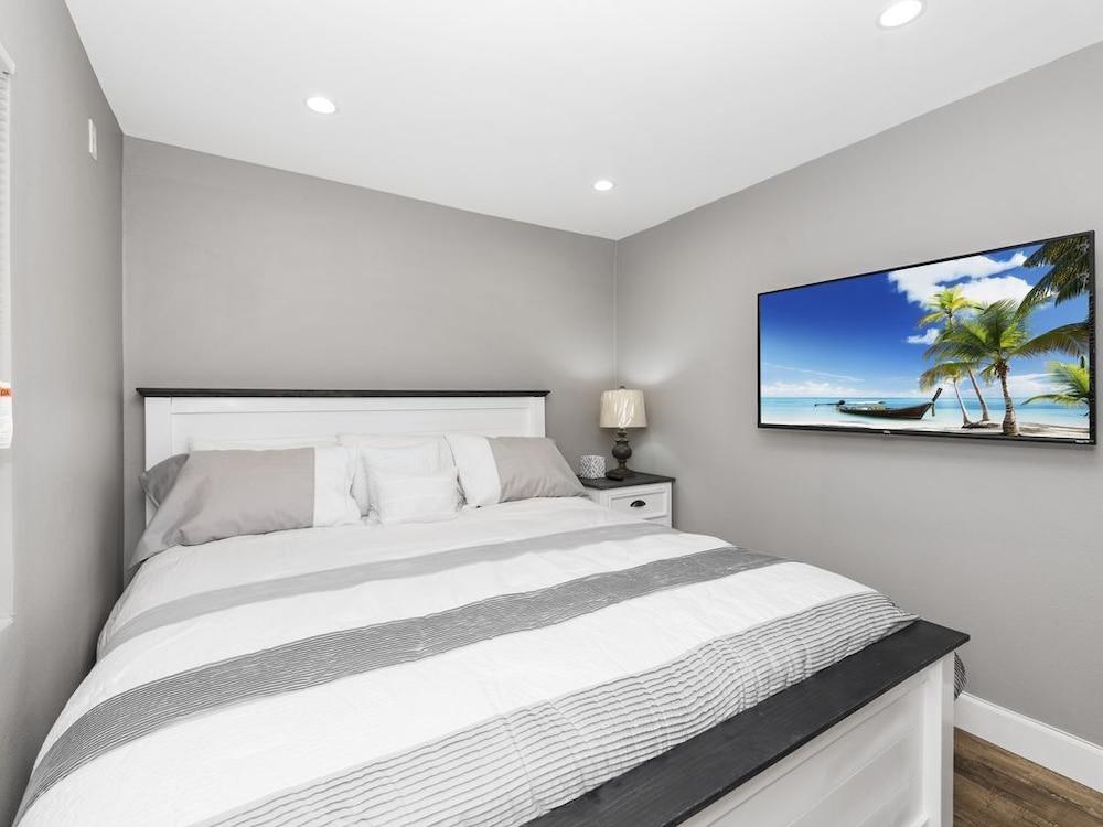 Balboa Condos by ELVR