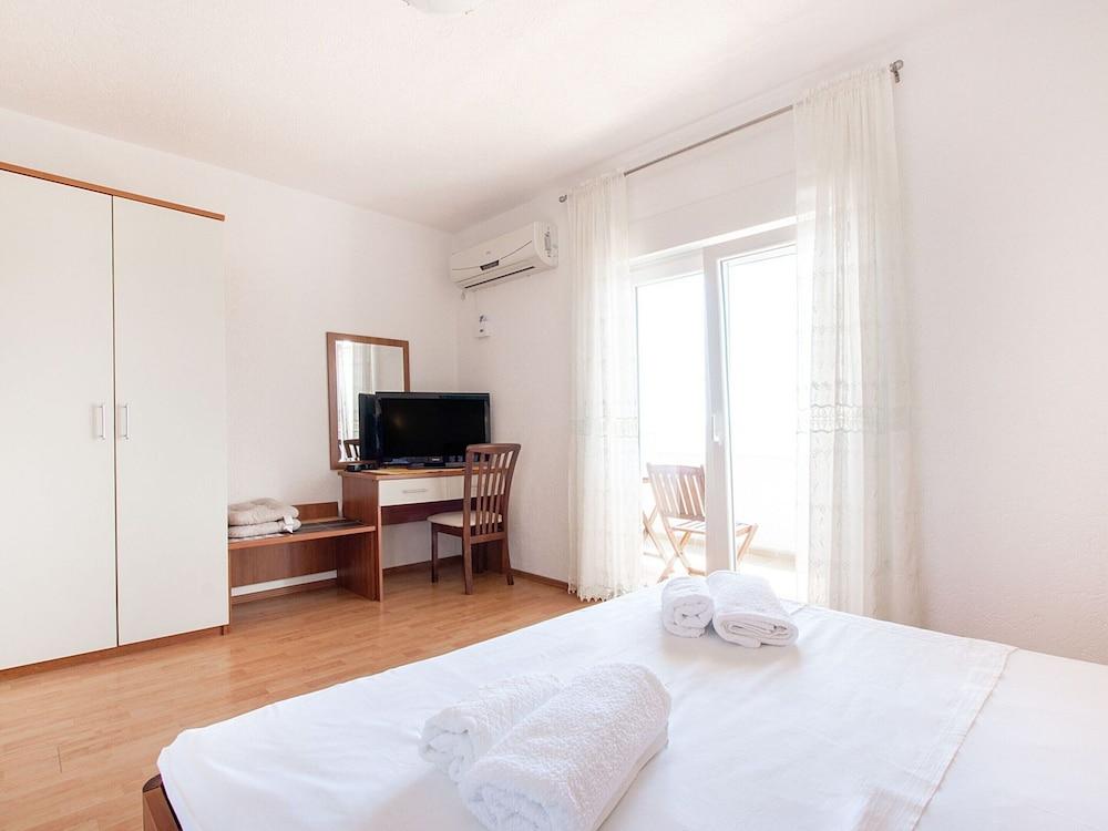 Apartment in Celina Near the Sea With Pool