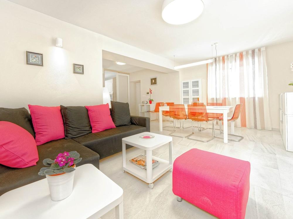 Modern Villa in Salakovci With Private Pool