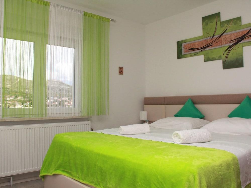 Apartment in Grebastica Near the Sea