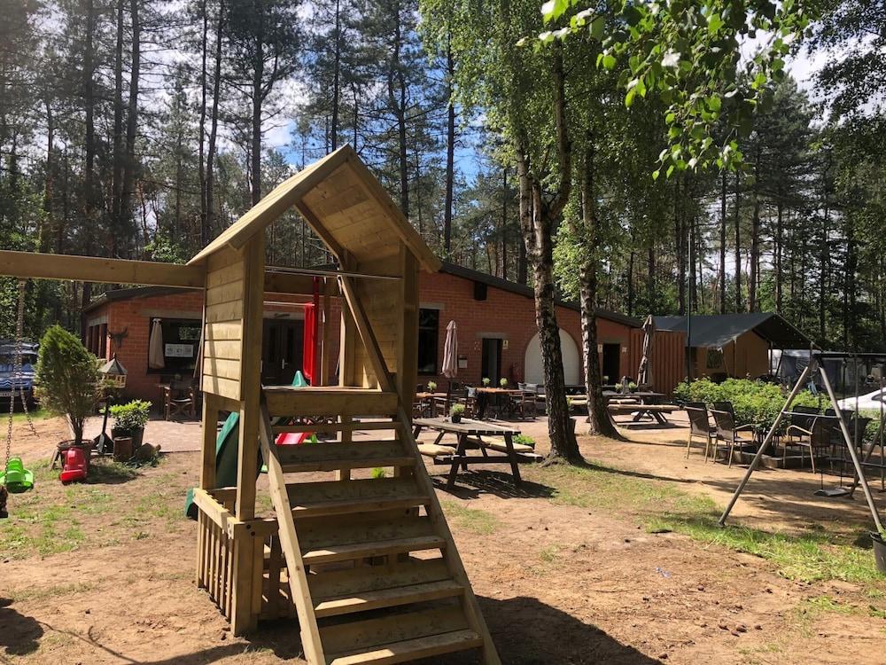 Spacious 6-person Chalet in Antwerp