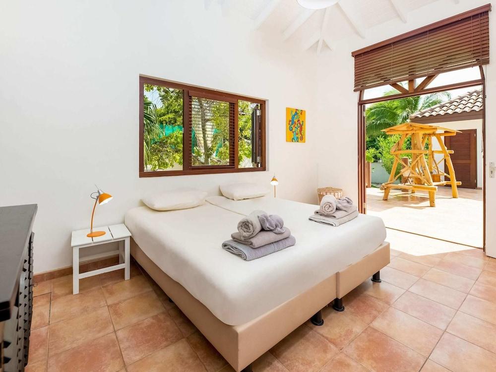 Pool Villa Near Jan Thiel