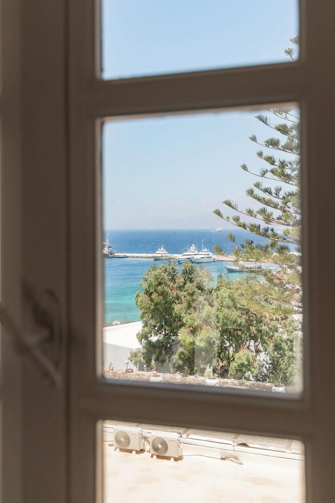 Rania Apartments Sea View