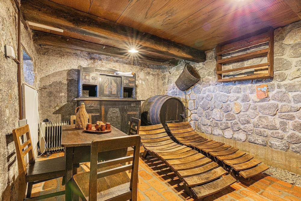 Vineyard Cottage Škatlar 1