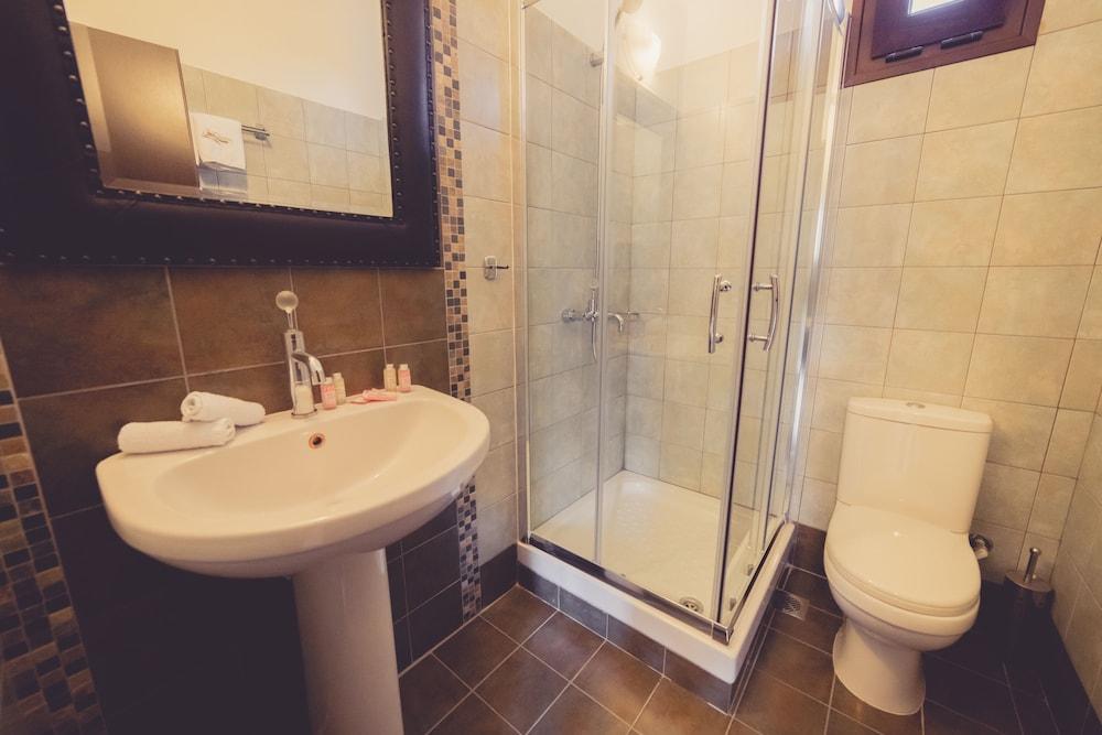 Paroraia boutique rooms