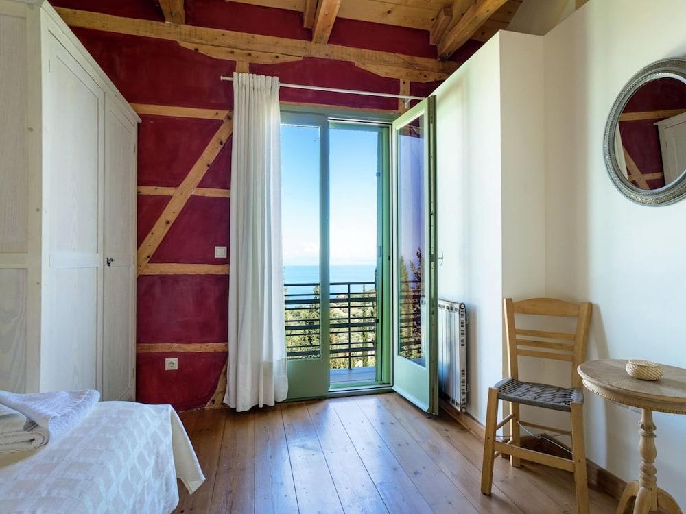 Charming, Warm Vacation Home, Private Pool, Privacy and Seaview, West Lefkas