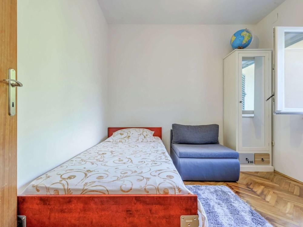 Holiday House Near Split