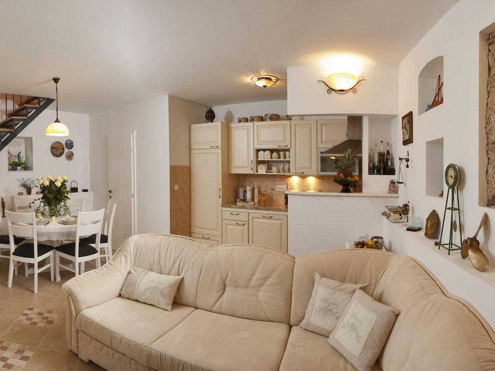 Modern Villa in Grohote With Pool