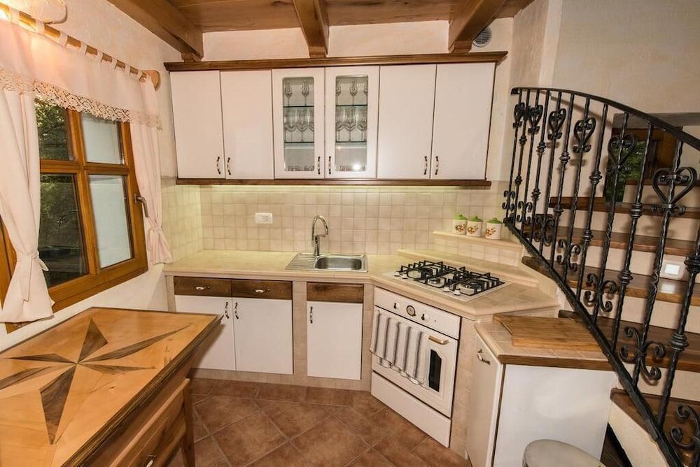 Vineyard Cottage Vina in Medu