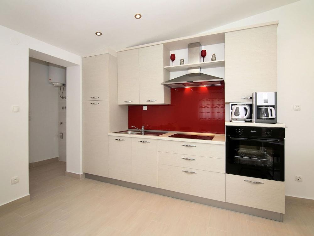 Modern Apartment in Kastel Stari