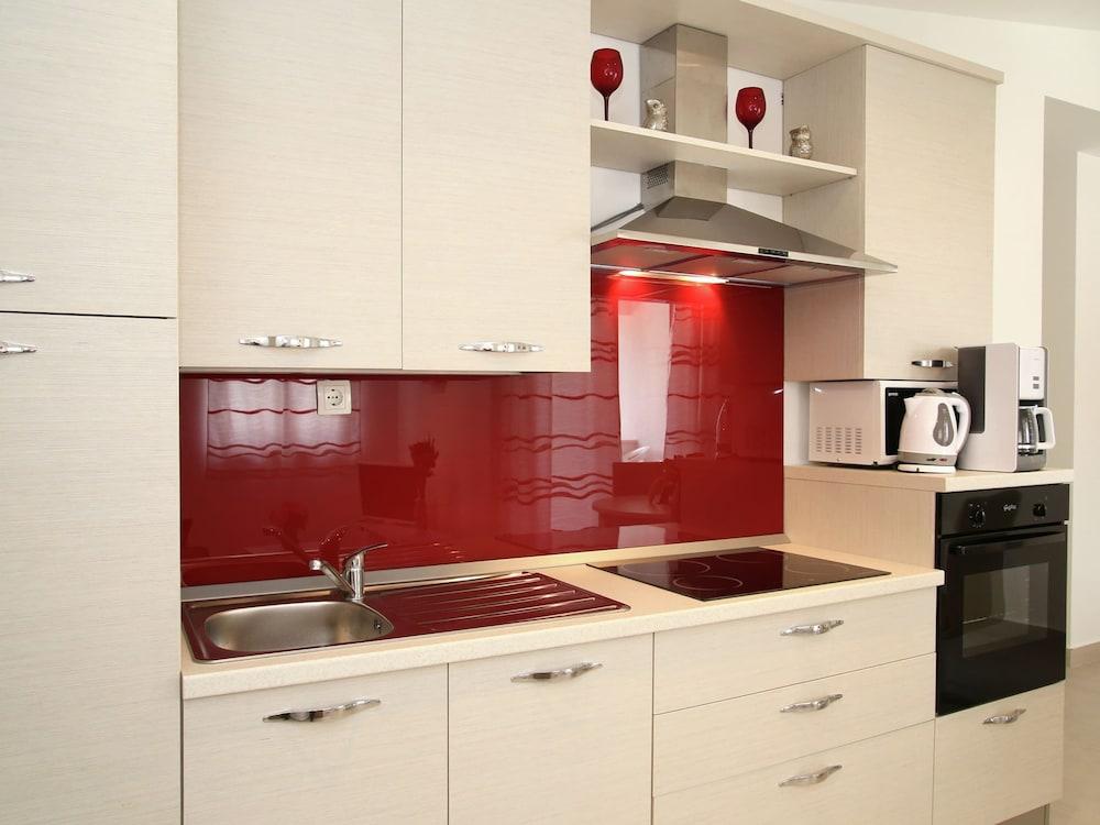 Modern Apartment in Kastel Stari